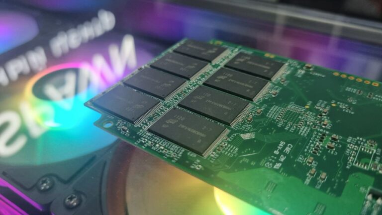 Почему не стоит покупать китайские SSD и флешки